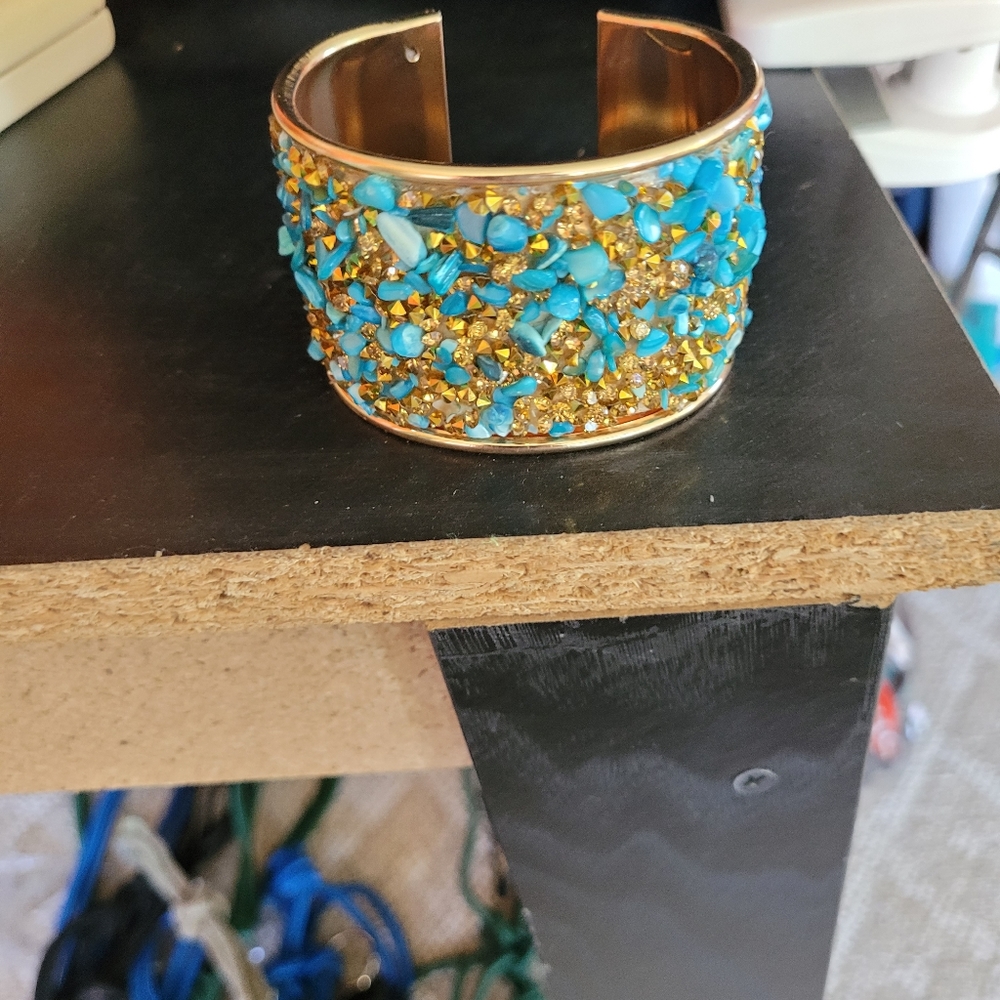 Crystal Rhinestone cuff bracelet - Picture 2 of 2